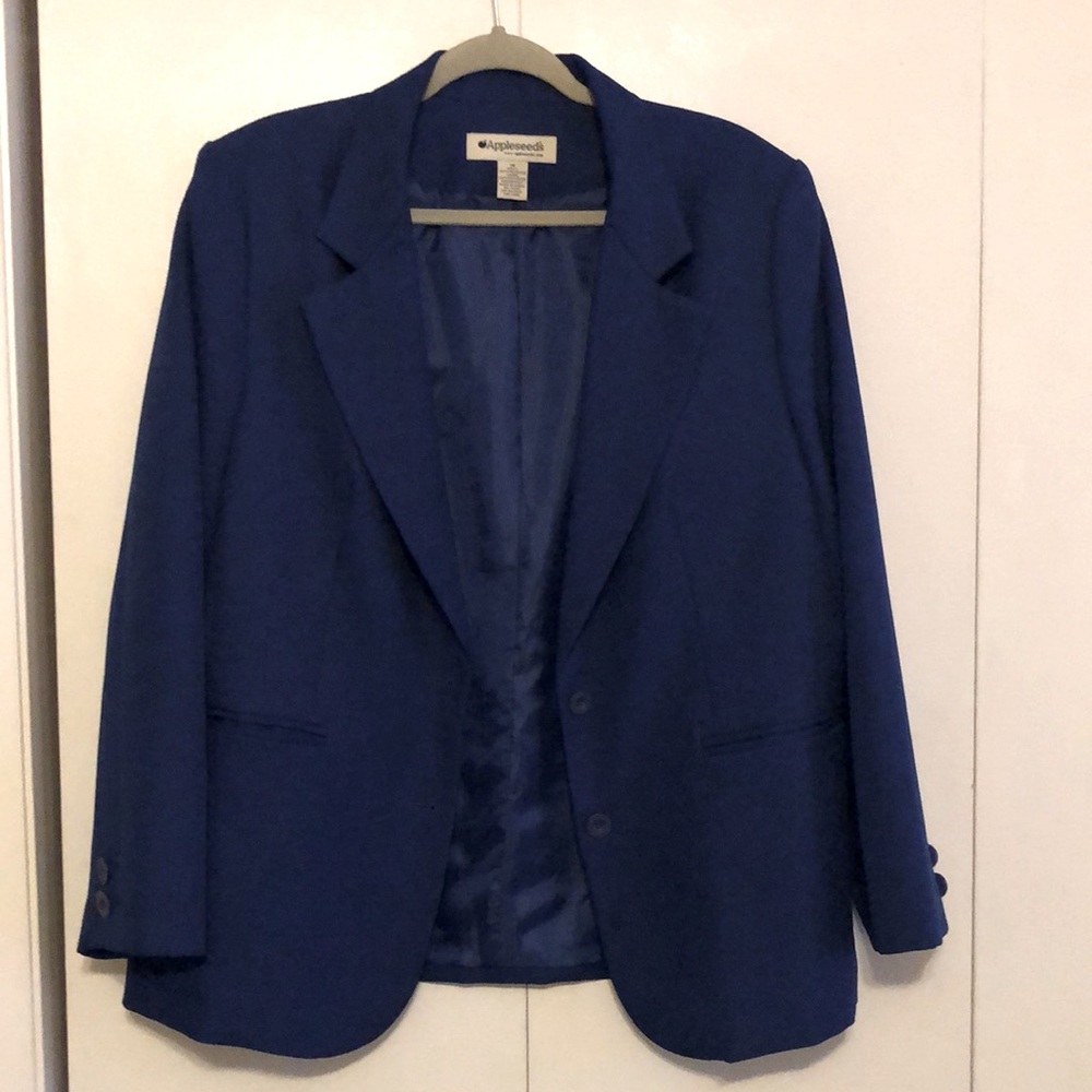 Appleseed’s. Royal blue blazer. Size 16.